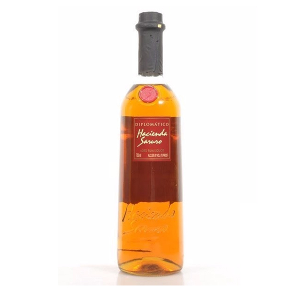 Licor de Ron Añejo Saruro 700 Ml